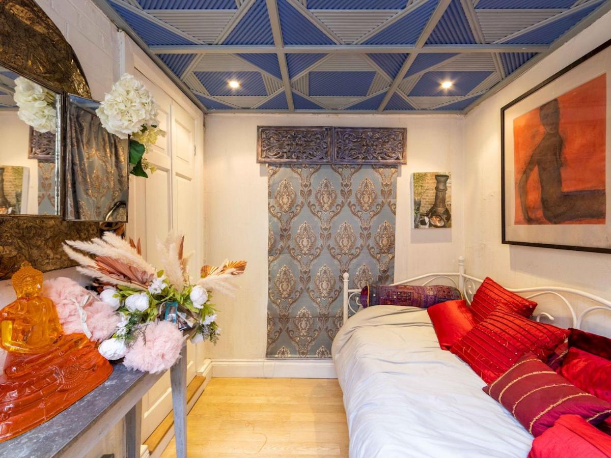 Pass The Keys Split-Floors Antique Apartment In Portobello Road Londres Exterior foto